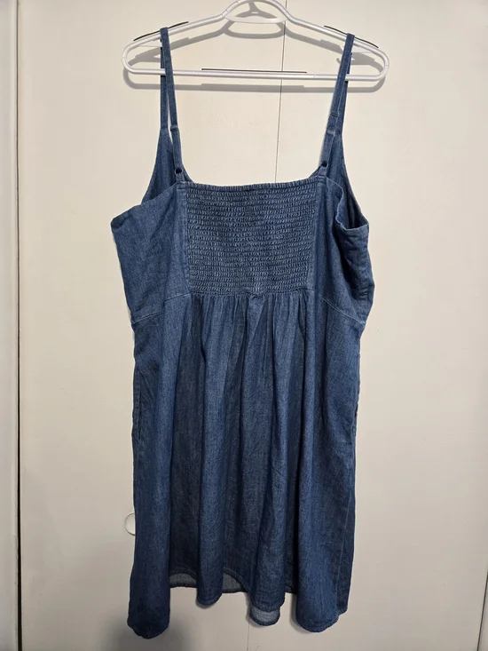 Old Navy XXL Chambray Sundress – Smocked Bodice 100% Cotton - Picture 5 of 6